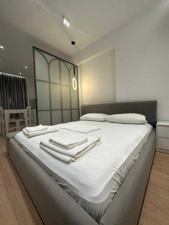 Britney'S Apartments Tirana Exterior photo